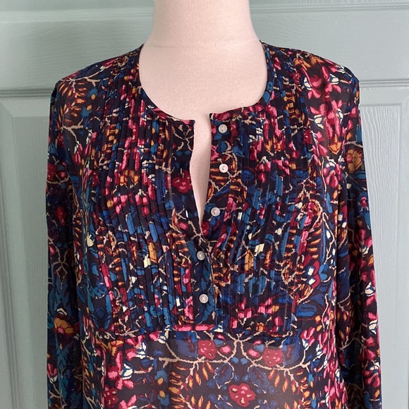 🌿CONVERSE sheer floral blouse with pleating detail and half button front - Picture 3 of 13